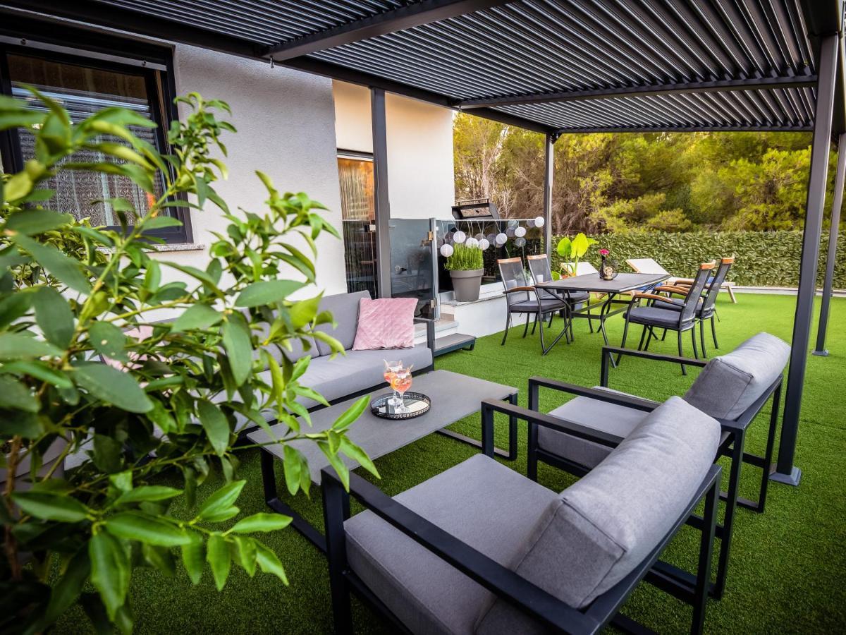 My Adriatic Place With Private Garden And Garage Sibenik Ngoại thất bức ảnh